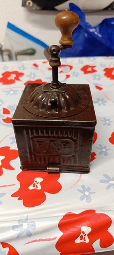 Macinacaffè manuale vintage